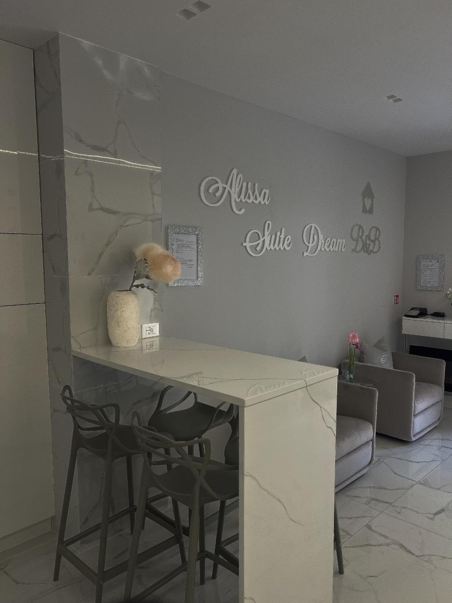 Alissa Suite Рим Екстер'єр фото